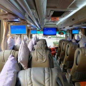 jasabuspariwisata-bus-pariwisata-luthansa-interior-medium
