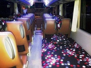 jasabuspariwisata-bus-pariwisata-muria-trans-27seat-kasur