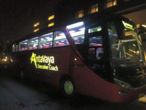 jasabuspariwisata-bus-pariwisata-antavaya-glow