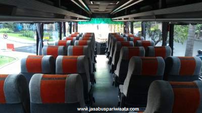 jasabuspariwisata-kenapa-memilih-sewa-bus-pariwisata-panorama-interior