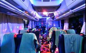 jasabuspariwisata-bus-pariwisata-lampu-disco-yang-menarik